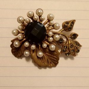 Vintage  Brooch  -  Garnet/Pearl/Marcasite